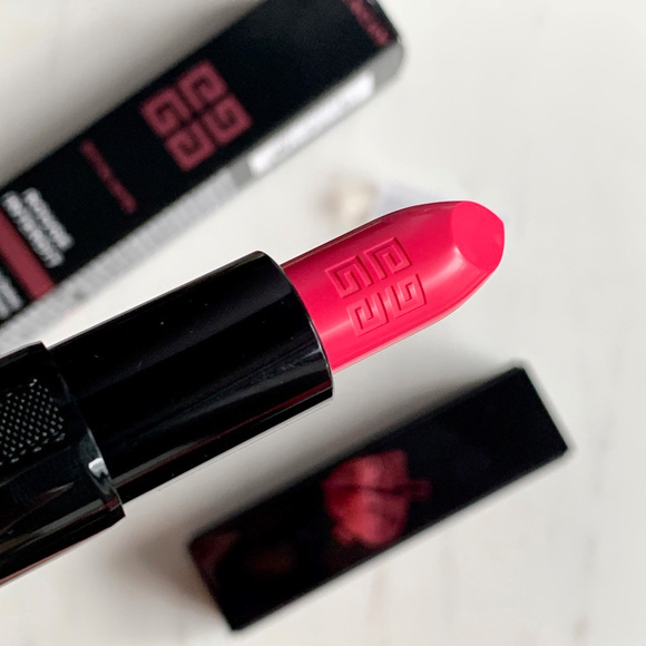 GIVENCHY Rouge Interdit Lipstick Love in f… - Picture 3 of 15